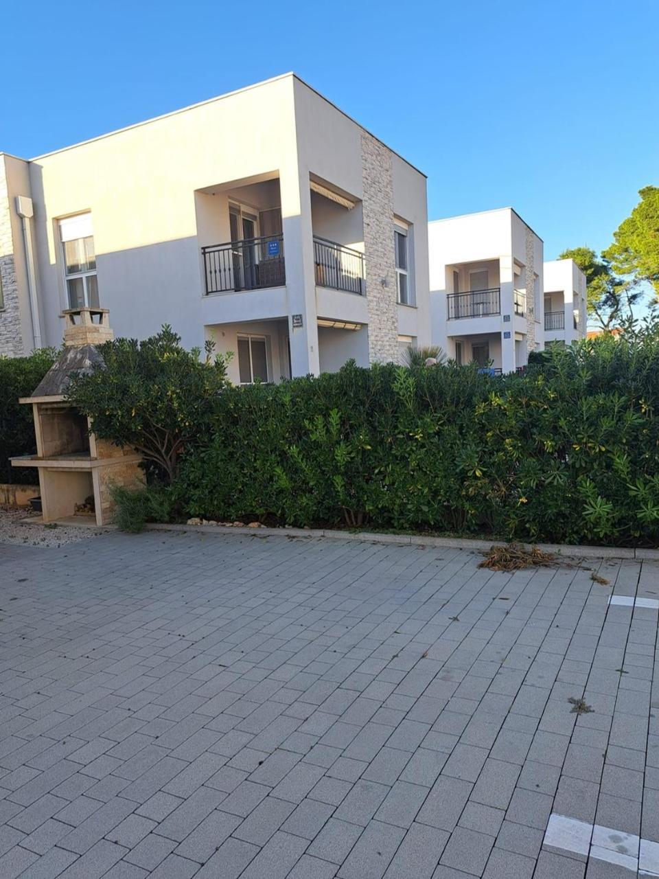 Apartman Lozancic Vir Dış mekan fotoğraf